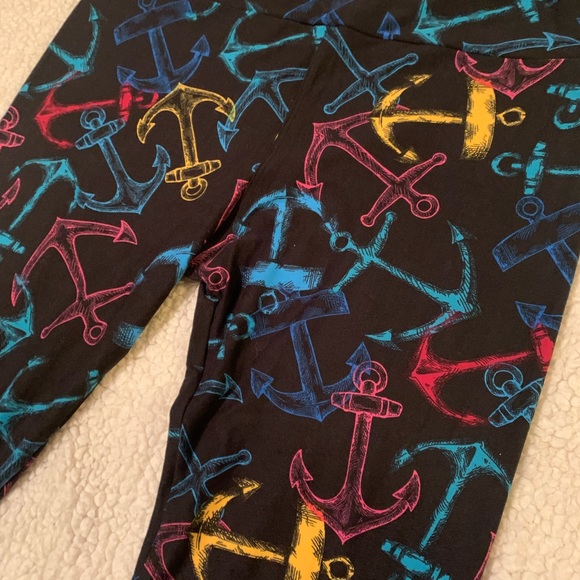 LulaRoe Leggings - Picture 2 of 4
